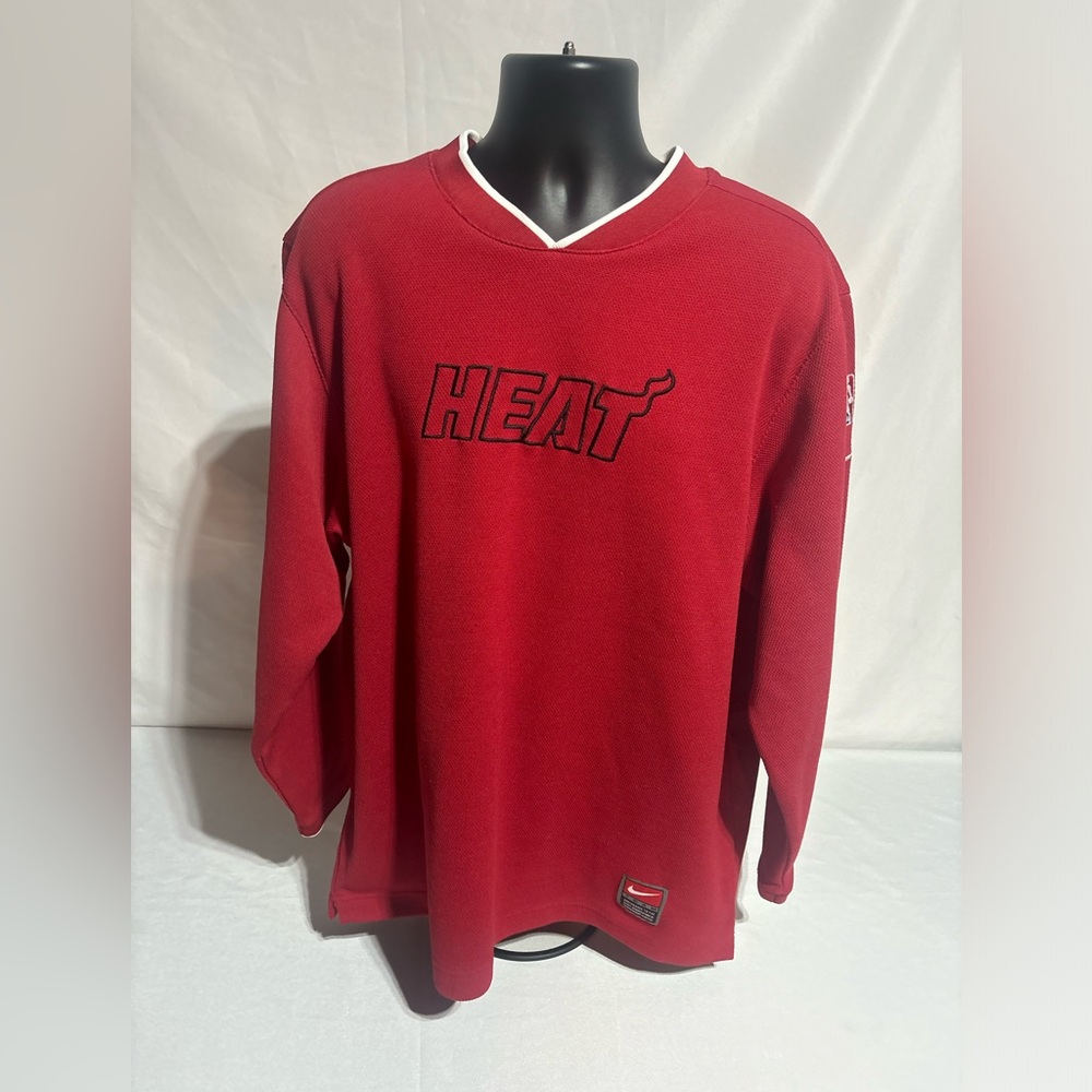Vintage Nike Miami Heat NBA Shooting Shirt Red V- Neck Size Large